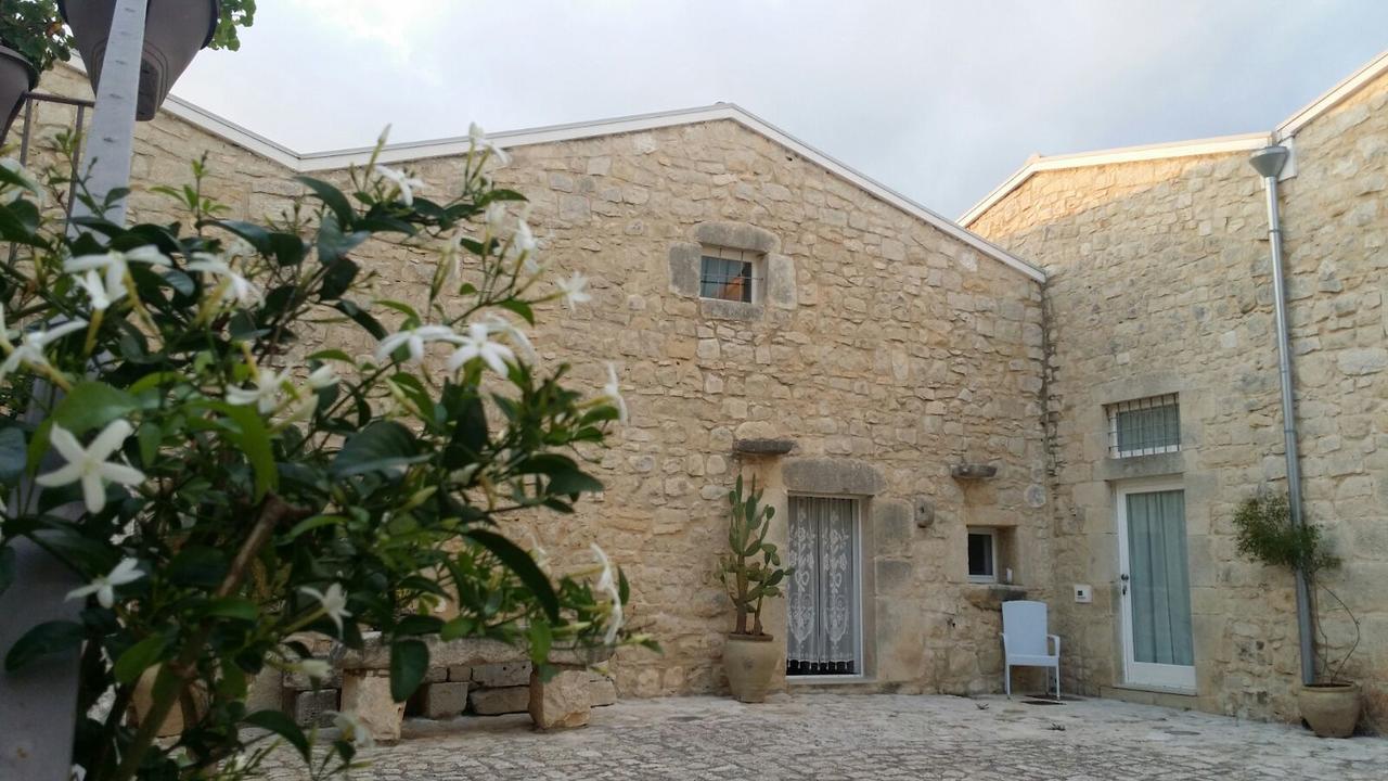 Valata Minusa Country Resort Cannizzara Bagian luar foto